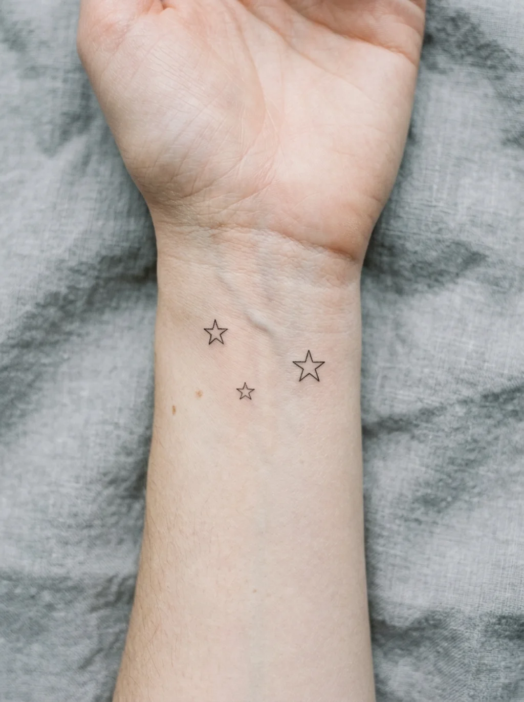 Fine Line Stars Prove Less Ink Can Still Leave a Deep Mark
