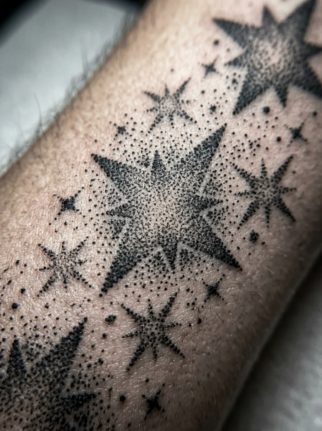 Dotwork Stars Create Shadows That Move With Your Skin