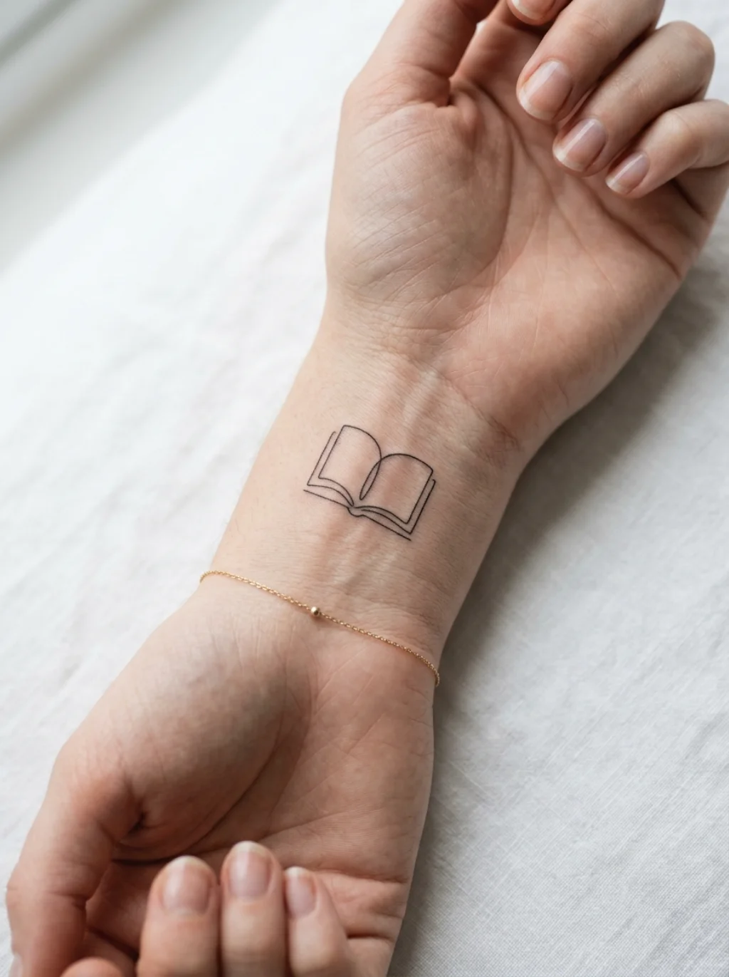 Minimalist Linework That Says Everything Without Saying Much
