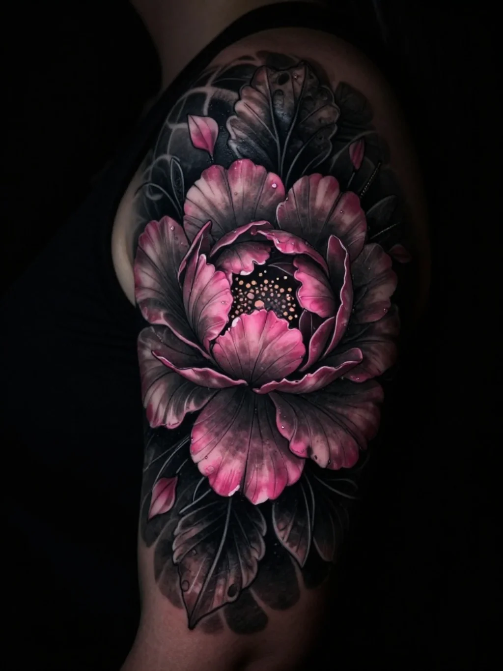 Dark Ink Contrast Amplifies the Ethereal Glow of Pale Pastel Pigment